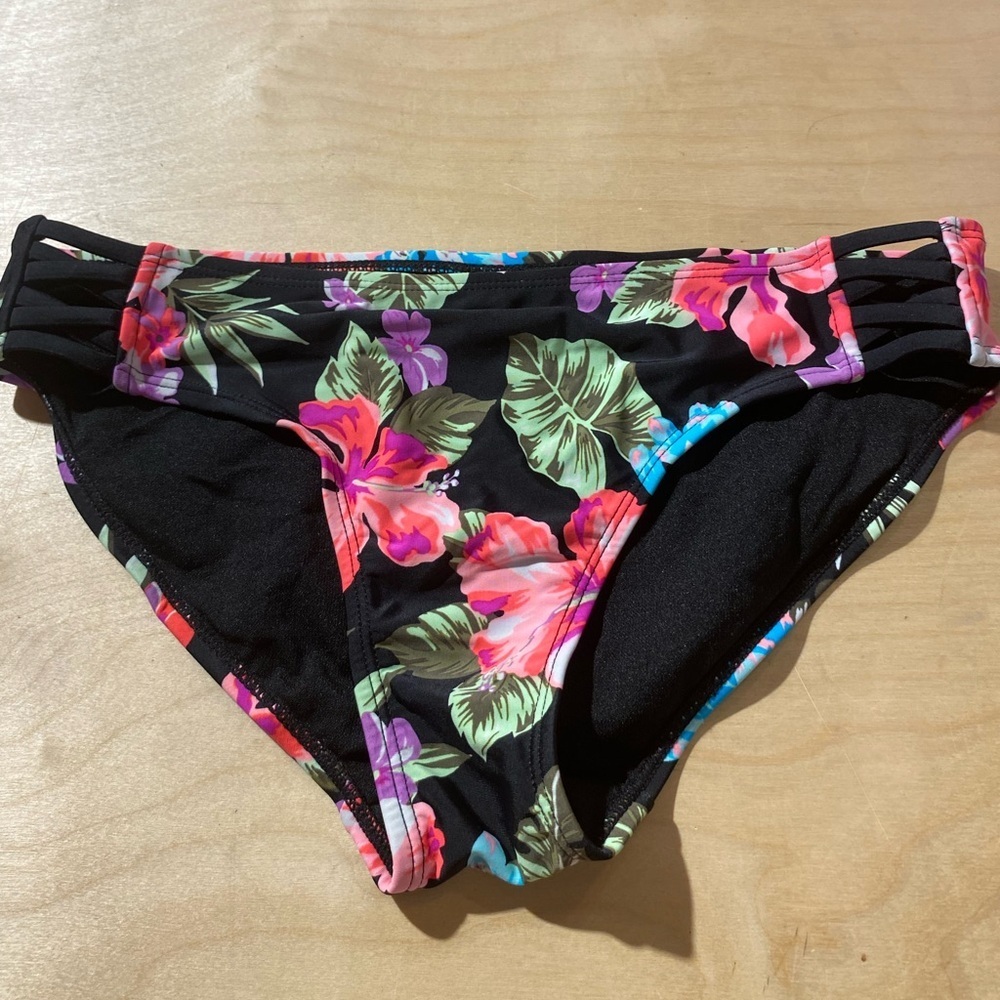 COPY - Endless Sun Floral Black Bikini Bottoms Size Medium (7-9) (HF)